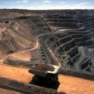 مشکلات بسیاری در مسیر فعالان معدن وجود دارد